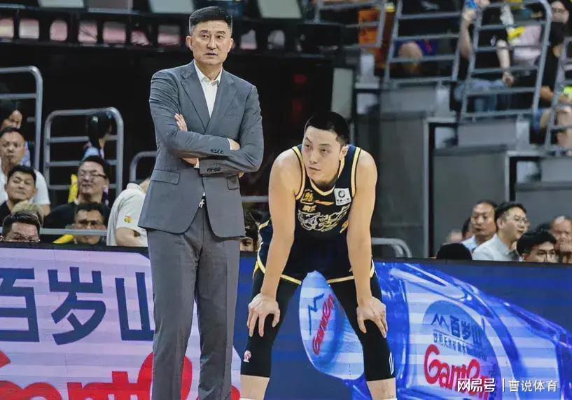 华体会体育官方网站-真相大白！广东男篮为何排名CBA第一？杜峰会用人，杨铭下课委屈
